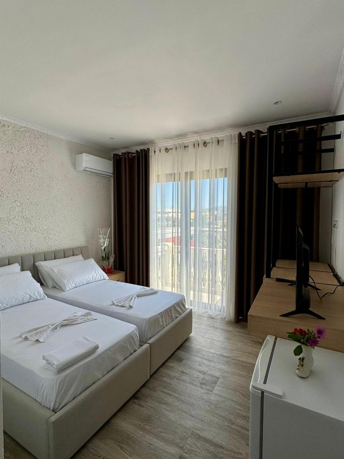 Vila Bleta Vlorë Exteriör bild